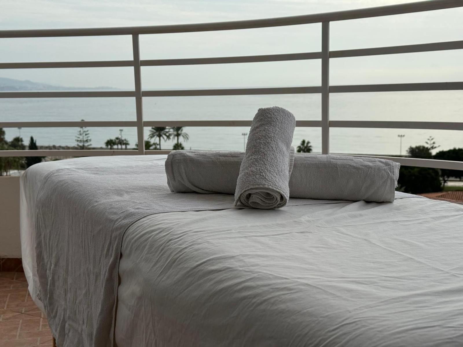 Appartement A&N Azucena à Torre Del Mar Extérieur photo